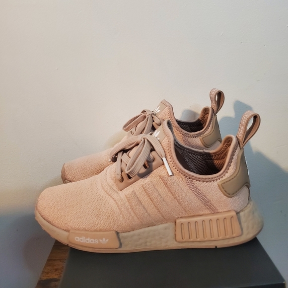 Womens Adidas NMD_R1 Shoes Ash Pearl Size 8 - Picture 15 of 16